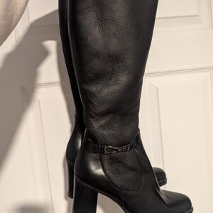 Sleek Black Heeled Boots